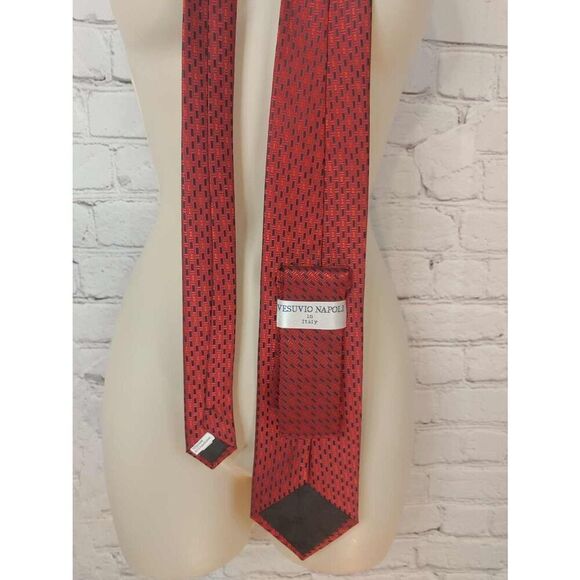 Vesuvio Napoli VINTAGE Men's Red/Black Handkerchief & Tie Set. - Picture 6 of 9